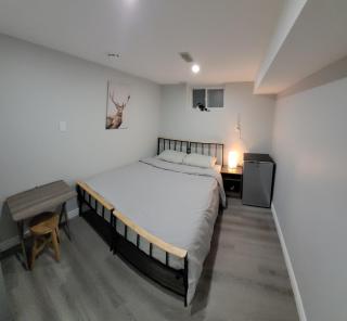 Guest House Basement - Master Bedrooms in Bayview Village - Toronto - 0