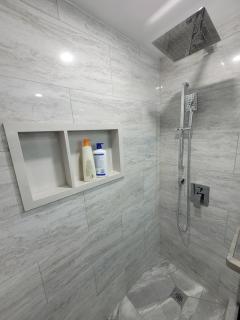 Guest House Basement - Master Bedrooms in Bayview Village - Toronto - 5