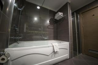 Hilly Hotel - 6