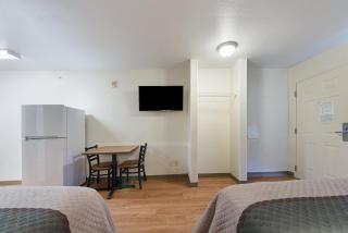 HomeTowne Studios by Red Roof Dallas - Irving - Irving - 2