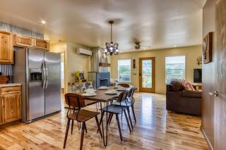 Key Lime Pie, Hot Tub,WIFI, 1089 FREE tickets each paid day, Dollywood and More - Gatlinburg - 9