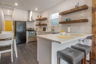 Franks Farmhouse Shotgun style apt in Ybor City - Tampa - 4