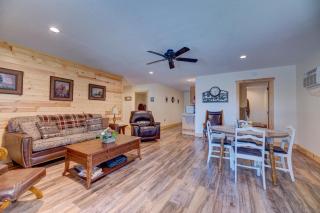 JC Stage Stop Resort - 4