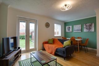 ST AUSTELL - Spacious Home, High Speed Wi-Fi, Free Parking, Garden - 0