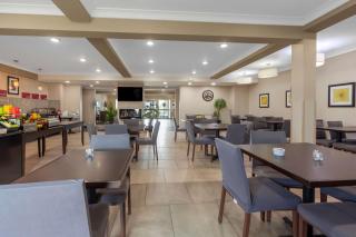 Best Western PLUS Fort Saskatchewan Inn & Suites - 3