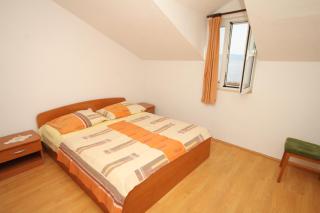 Seaside secluded apartments Cove Tvrdni Dolac, Hvar - 8703 - Gdinj - 2