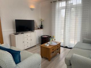 Smile 'N' Wave - Gorleston-on-Sea - 9