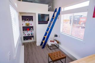 Cozy modern tiny home near ZION & private deck - Apple Valley - 4