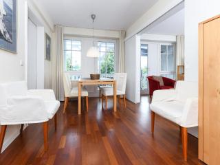 Comforts Near Seaside Charm - 8