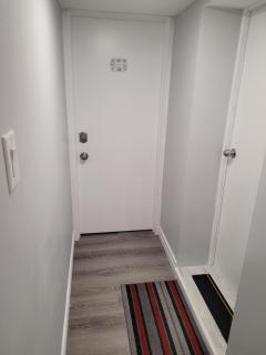 Guest House Basement - Master Bedrooms in Bayview Village - Toronto - 3