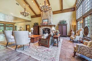 Gold King Retreat home - 7