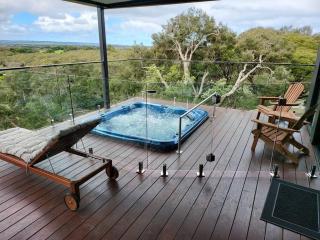 Alogara House, Modern, 6 bedrooms with hot tub and views - Rye - 3