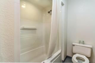 Motel 6-Monterey, CA - 8