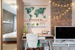 Green Lush Apartment - 6