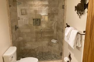 Torian Plum Plaza 302 - 1