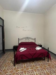 Maya Palace Real Rooms Palermo centre close to Cathedral - Palermo - 4