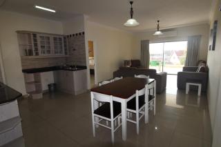 Saints View Resort Unit 7 - Uvongo Beach - 5