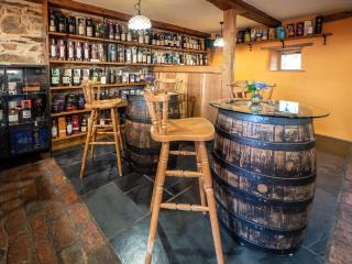 The Wayside and Whisky Barn - Whitbeck - 5