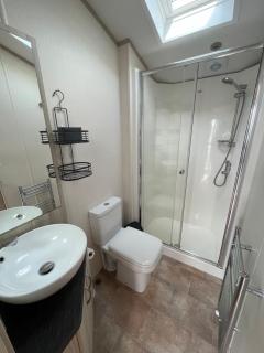 Heron 41, Scratby - California Cliffs, Parkdean, sleeps 6, pet friendly, bed linen and towels included - close to the beach - Scratby - 4