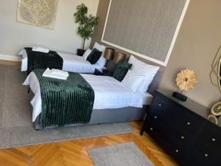 OrangeHomes Panthera Luxury Apartment - Budapest - 3
