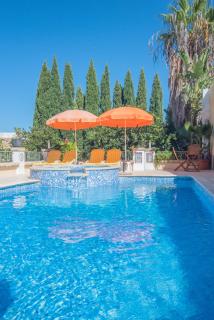 Central villa flatlet with pool - free parking and WiFi - 0