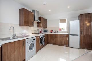 Roomspace Serviced Apartments - Nevis Court - 4