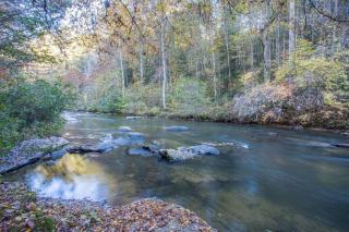 NEW Modern Cabin! 2 Large Decks, Hot Tub, Sleeps 8 - Ellijay - 7