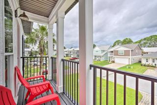 Modern PCB Home with Private Yard and Pool Access - 9