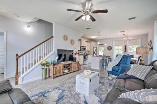 Modern PCB Home with Private Yard and Pool Access - 6