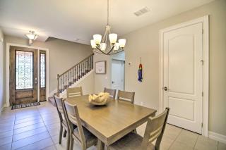 Upscale Florida Townhome - half Mi to Beach! - 2