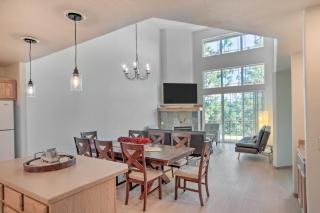 Bright Klamath Falls Townhome with Resort Perks - Klamath Falls - 3