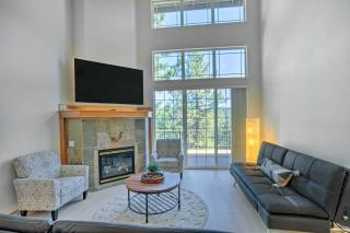 Bright Klamath Falls Townhome with Resort Perks - Klamath Falls - 2