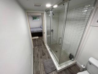 Adorable 1 Bedroom Suite With Kitchen Fireplace - Cambridge - 1