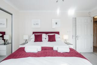 Roomspace Serviced Apartments - Royal Swan Quarter - Leatherhead - 4