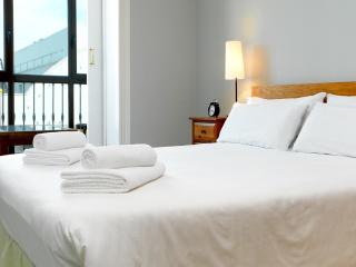 Fewdays Barcelona Apartments - 2