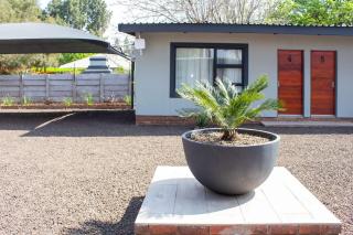 Khanyisa Lifestyle - Vereeniging - 1