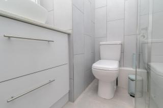 Beach View @ Brookes Hill Suiters - 6