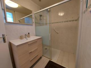 Centre St Jorioz : Charmant et spacieux studio avec terrasse et jardin privatif - 3