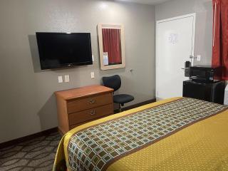 Super 7 Inn - Memphis - 0