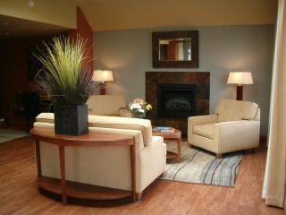 Best Western Plus Emerald Isle Hotel - 9
