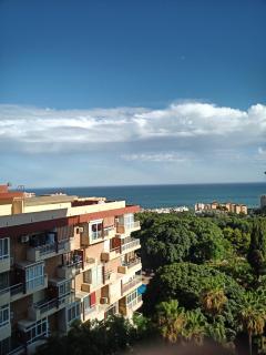 SWEET HOME BENALMADENA Estudio para NO FUMADORES con vistas al mar y excelente conexion wifi con piscinas de temporada estival Non smoking studio with sea views and excellent WiFi with seasonal summer swimming pools Enjoy plenty of morning sun - 4
