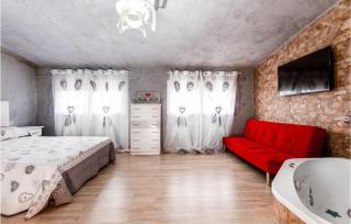3 Bedroom Lovely Home In Torrevieja - 9