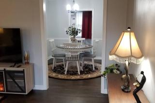 BLUE FLAMINGO'S CHARMING HOME-Heart of Tulsa2- Cherry St-Expo-11th - 7