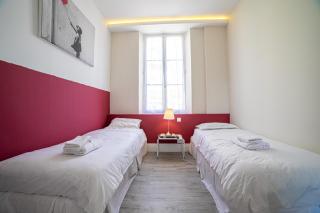 The Loft - Superb 2 bedrooms on top floor with terrace - 10min to Palais & Beach! - Cannes - 5