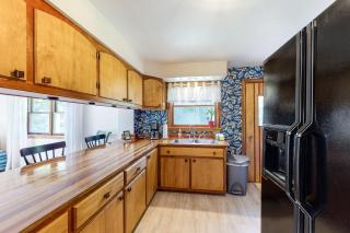 Pittsfield Paradise - 1