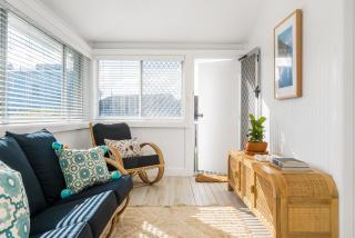 Bella Bay 2 Upstairs Unit - Prime Location - Yamba - 1