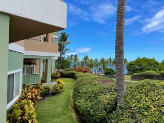 Beach Villas at Kahalu'u - 7