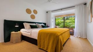 Mustique - 3 BR Caribbean-inspired village retreat - 4