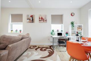 Modern Elegant Luxury 1 bed flat Free parking - - 5