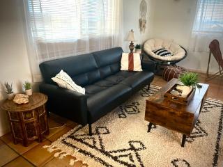 Stargazer Ranch - Tranquility on 2 acres with Large Private Pool, Fire Pit, Yoga Room, Telescope for Stargazing, BBQ, 50in Roku SmartTV - 7